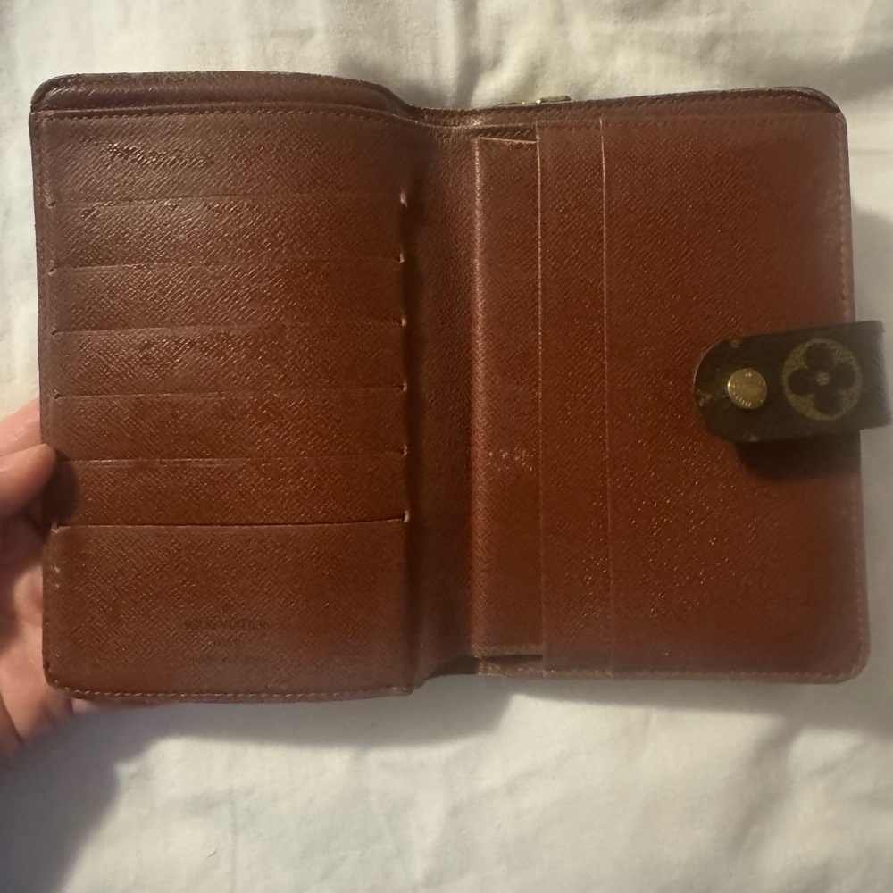 Louis Vuitton Monogram Canvas Brown and Gold Snap Closure Wallet - Picture 8 of 17